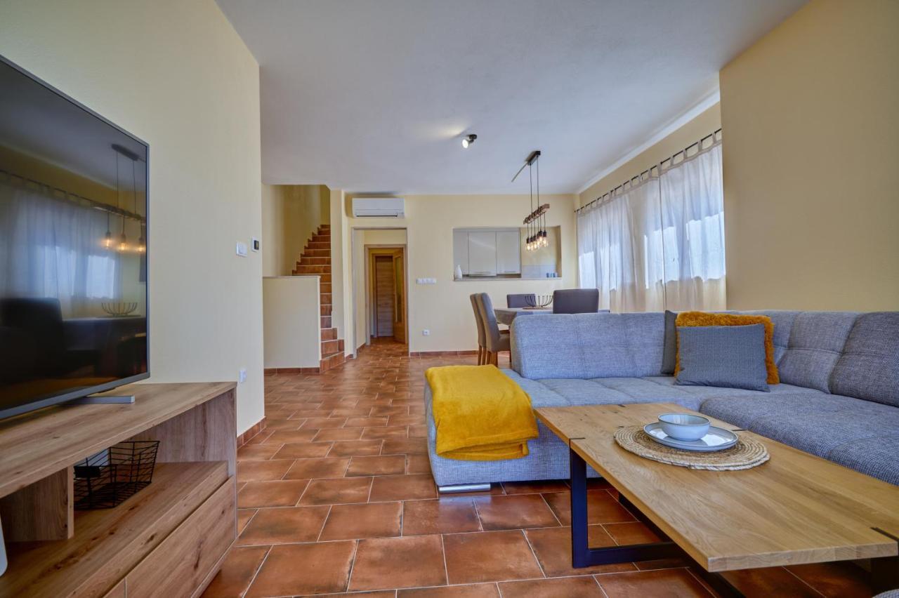 Anovi Holiday Homes By Litto Trogir Zewnętrze zdjęcie